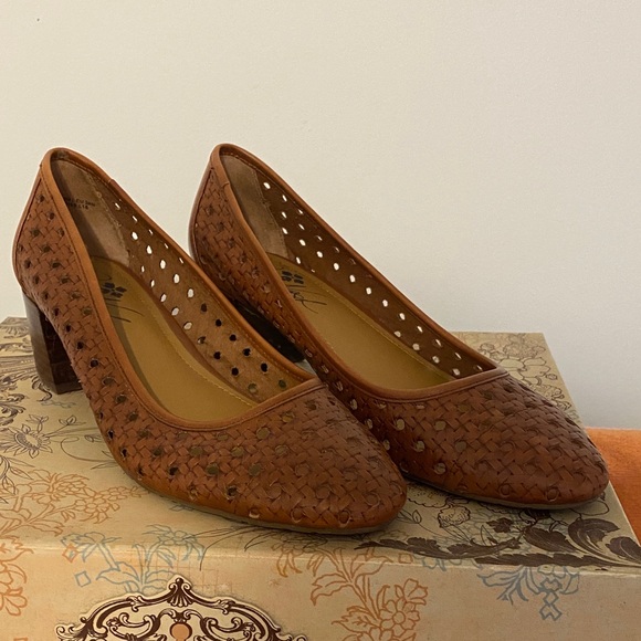 Patricia Nash Shoes - Patricia Nash Woven Leather Block Heel Pumps - Tan, minimal wear